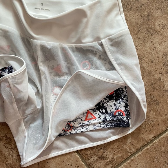 White mesh athletic shorts - Picture 1 of 4